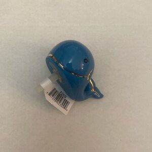 Nora Fleming min st Jude whale